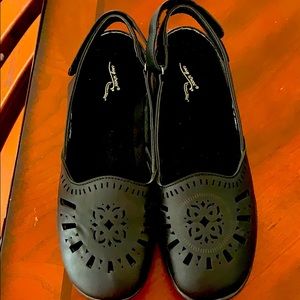 Easy Street Comfort Wave black Sandals